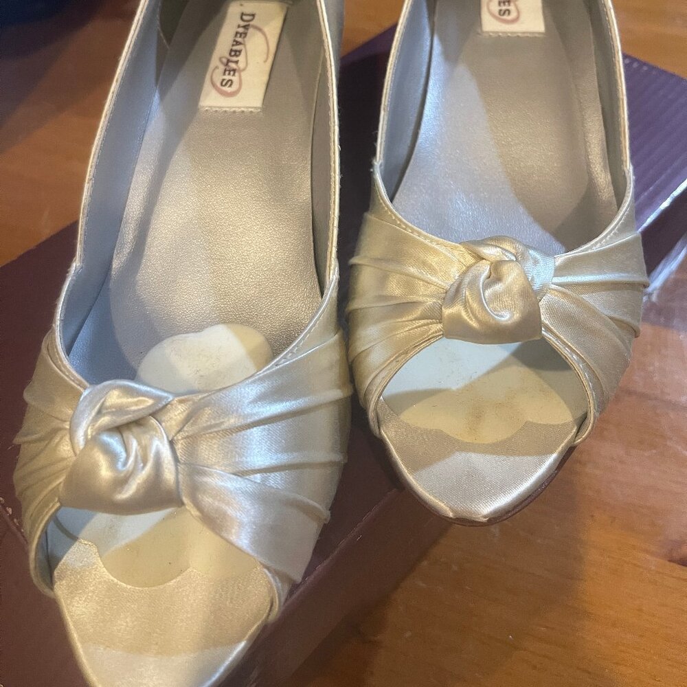 Dyeables Kitten Heal  Pump